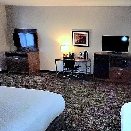 Best Western Plus Coachella Valley Inn & Suites Катидрал-Сити Экстерьер фото