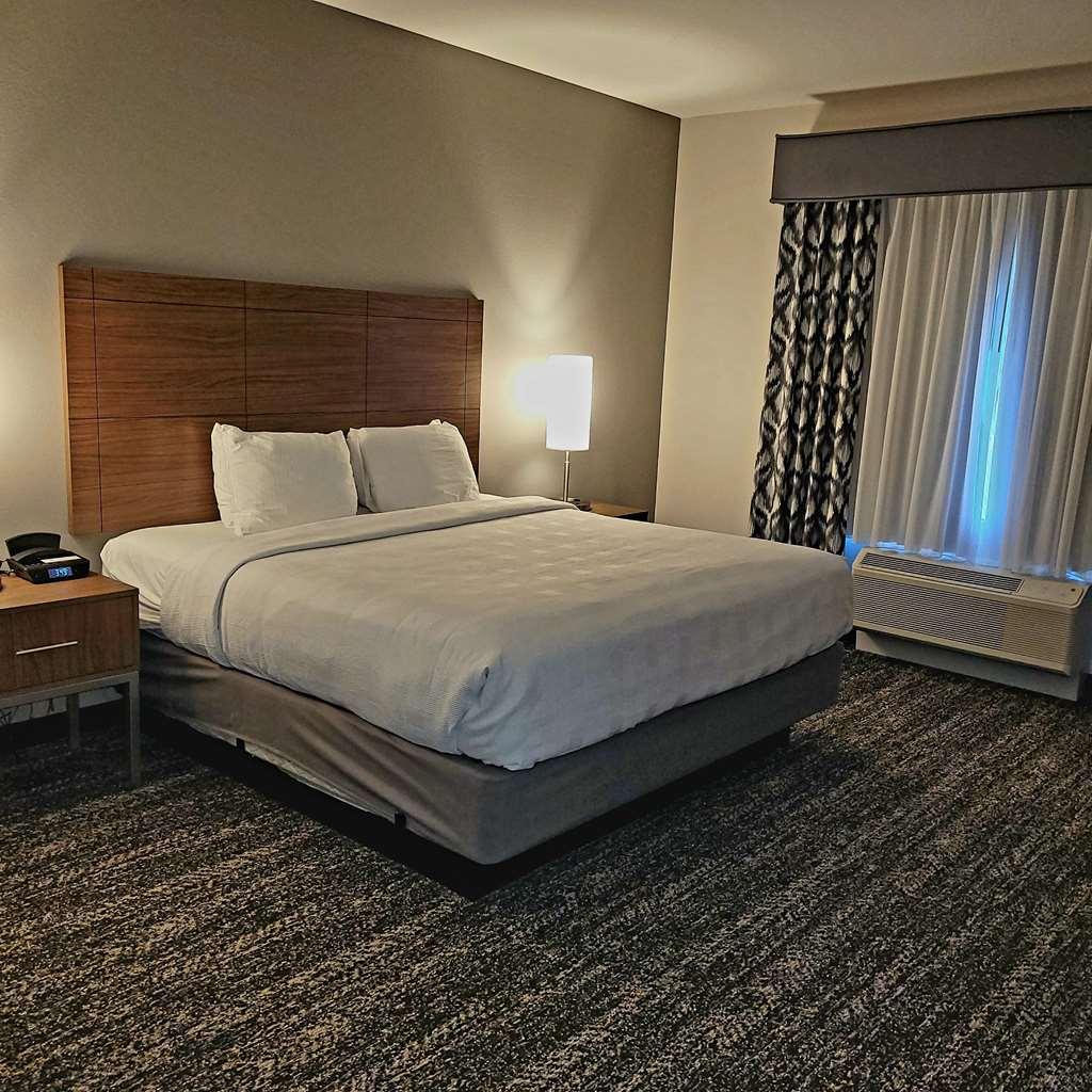 Best Western Plus Coachella Valley Inn & Suites Катидрал-Сити Номер фото